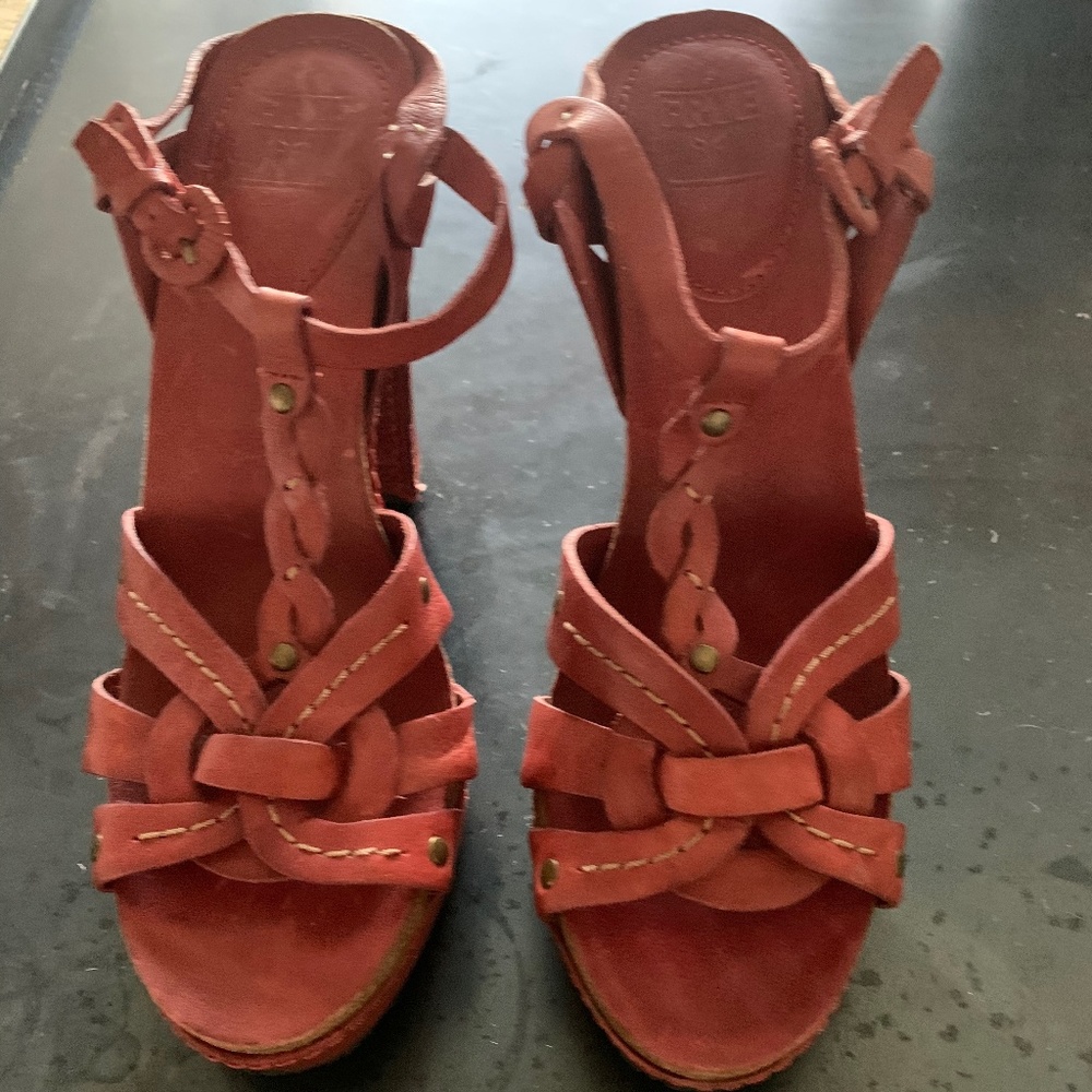 Frye Strappy Rustic Red Leather Platform Sandals 8
